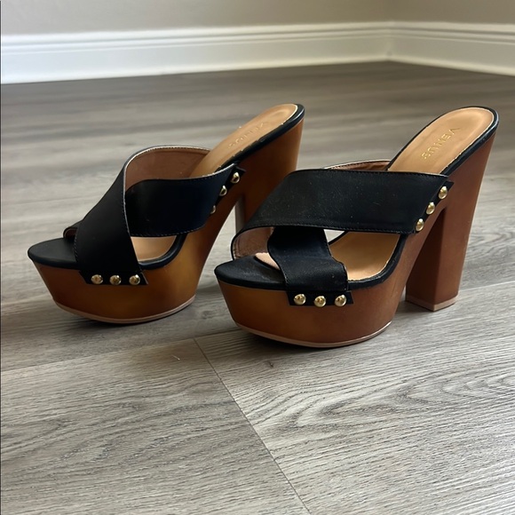 VENUS Shoes - 💕SPECIAL 🍒 2 /13.00🍒 VENUS Black and Brown Platform Sandals